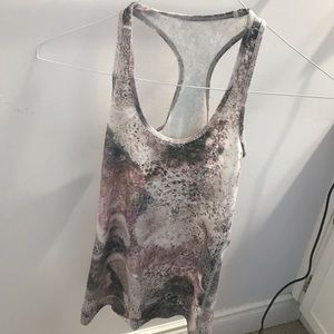 LULULEMON TANK (GREAT CONDITION)